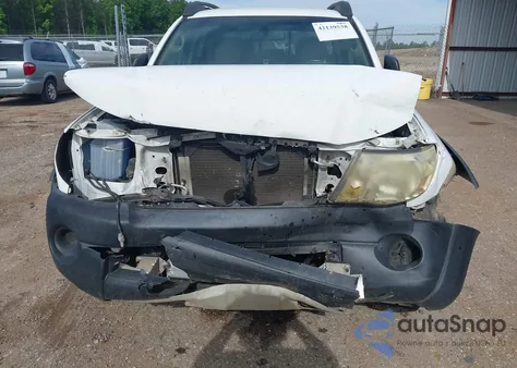 2011 Toyota Tacoma Prerunner z USA, uszkodzony, nr VIN 5TFJX4GN3BX004840